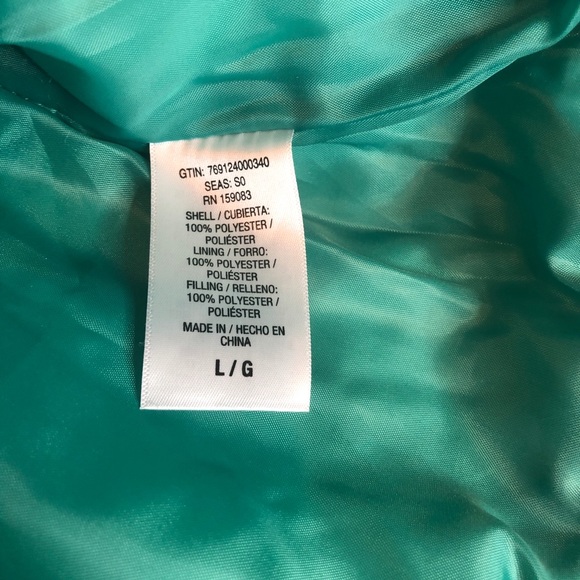 New Green and White Striped Puffer Vest - Picture 5 of 9